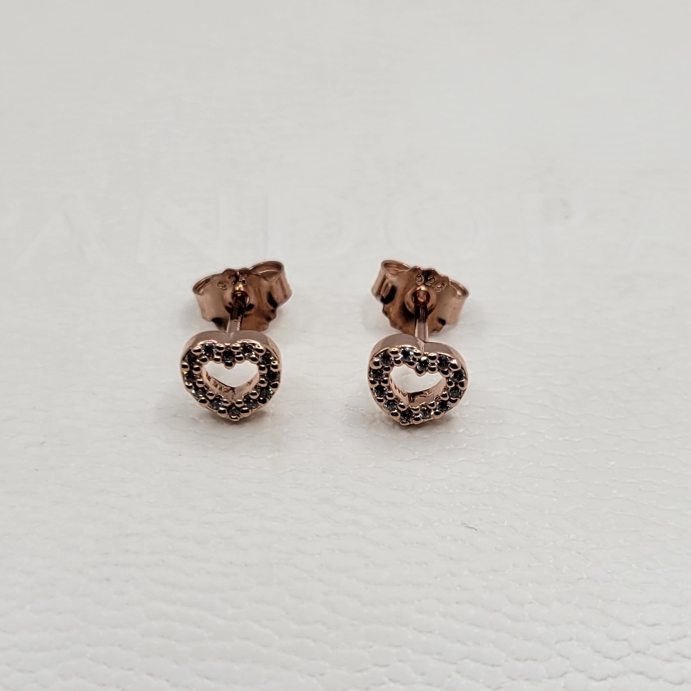 ❤️ Authentic Pandora ROSE HEART STUD EARRINGS - Picture 5 of 6